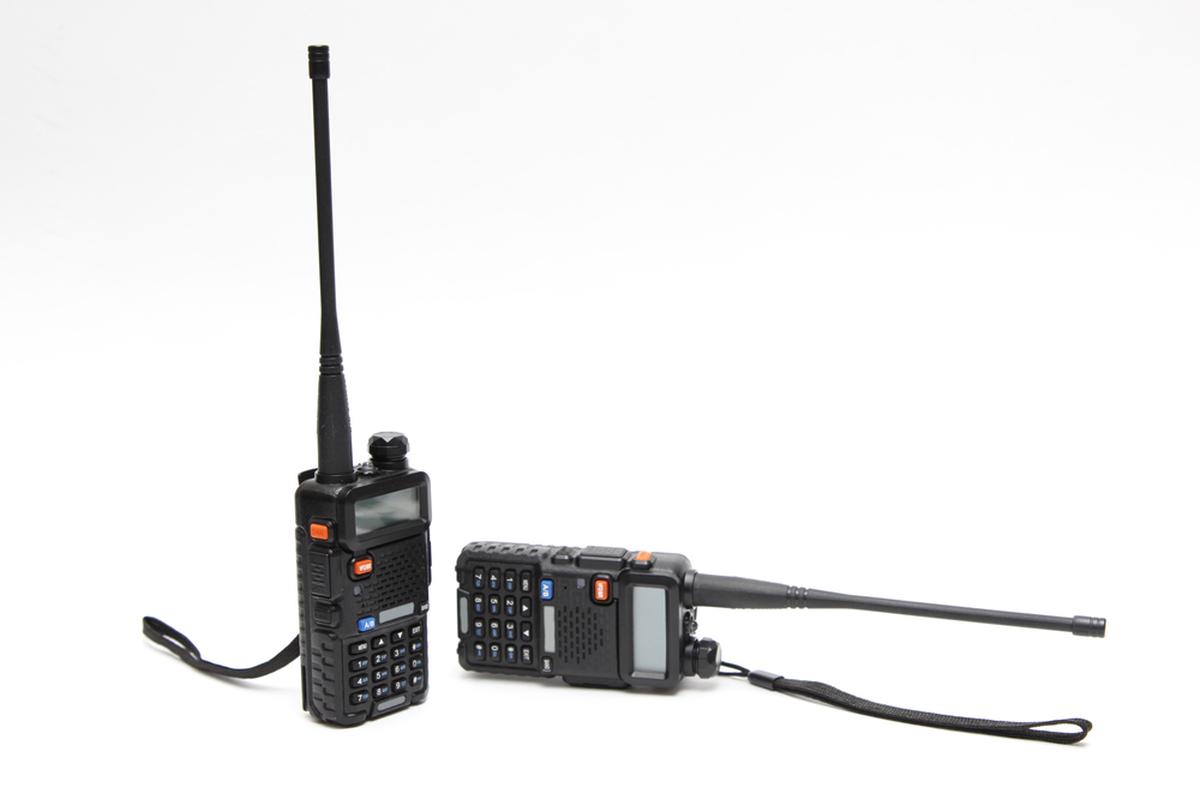 Hoe het bereik van een walkie-talkie vergroten?