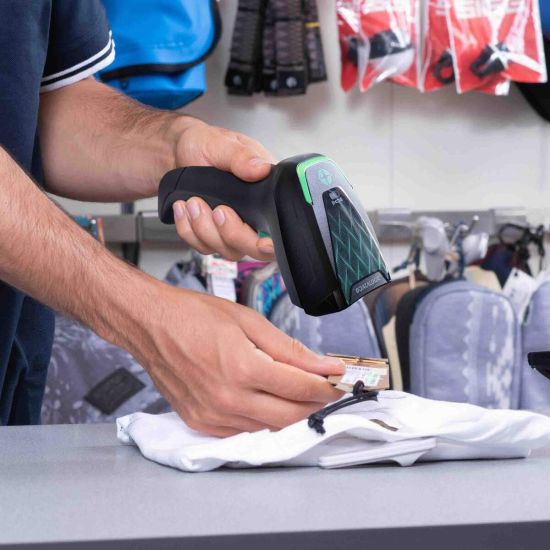 GBT 4600 lisant un code-barres en caisse