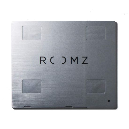 roomz display silver derrière