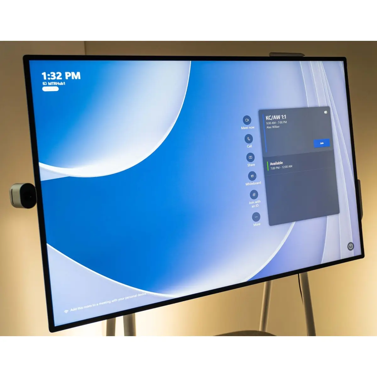Microsoft Surface Hub 3 - tableau blanc interactif